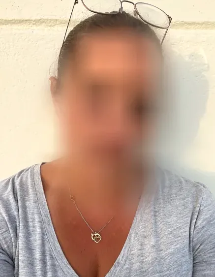 Agnes, 33