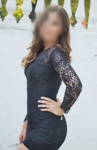 Christina, 28