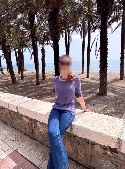 Ella, 36
