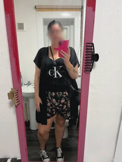Emma, 37