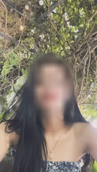 Kamilla, 24