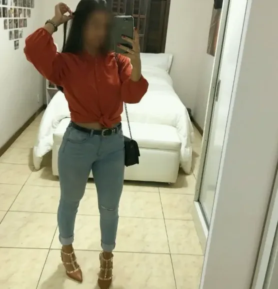 Lejla, 34