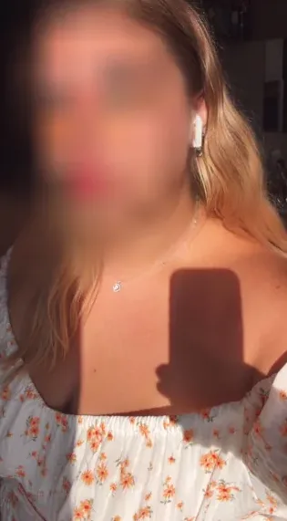 Lejla, 27