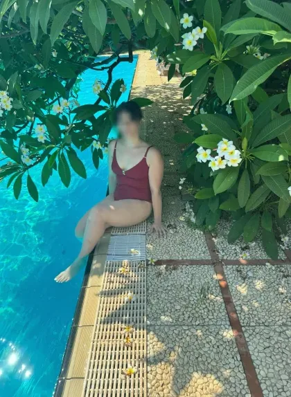 Louise, 33