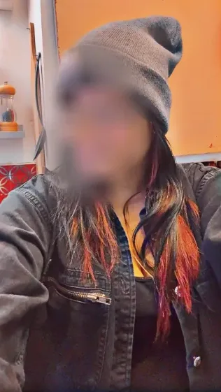 Olivia, 32