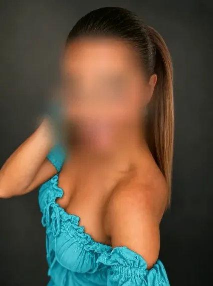 Sara, 40