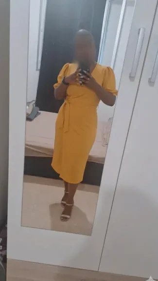 Tina, 33